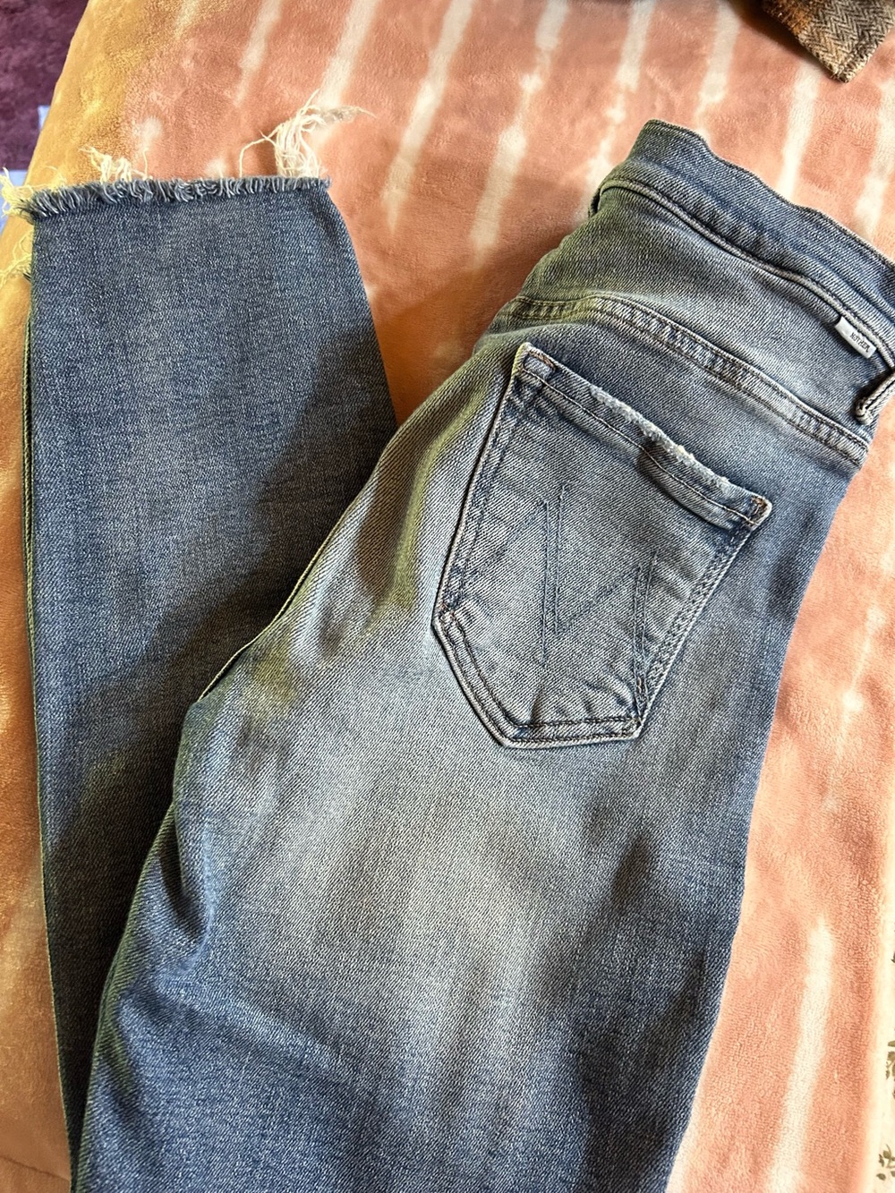 MOTHER Women's Faded Blue Jeans with Raw Hem